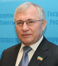 Разил Вәлиев